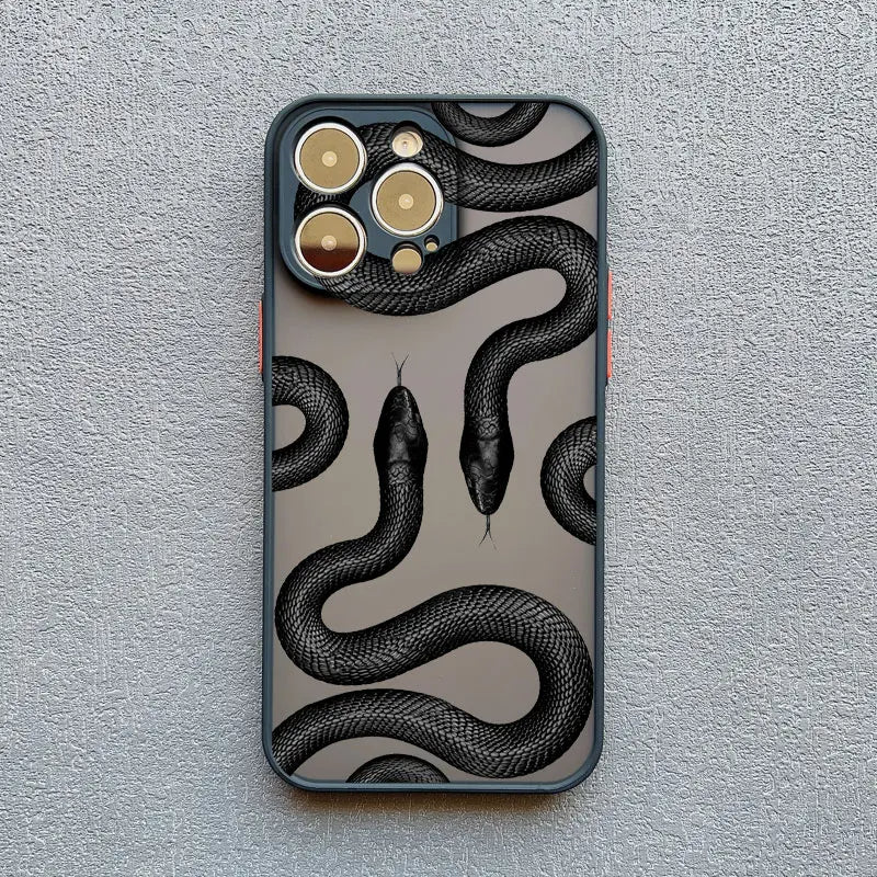 Luxe Slangen iPhone Hoesje – Metallic Snake Design & Schokbestendig