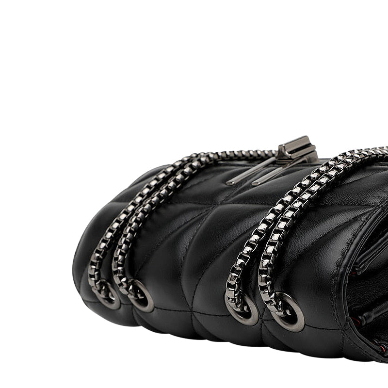 Midnight Luxe – Verfijnde Crossbody met Kettingdetail