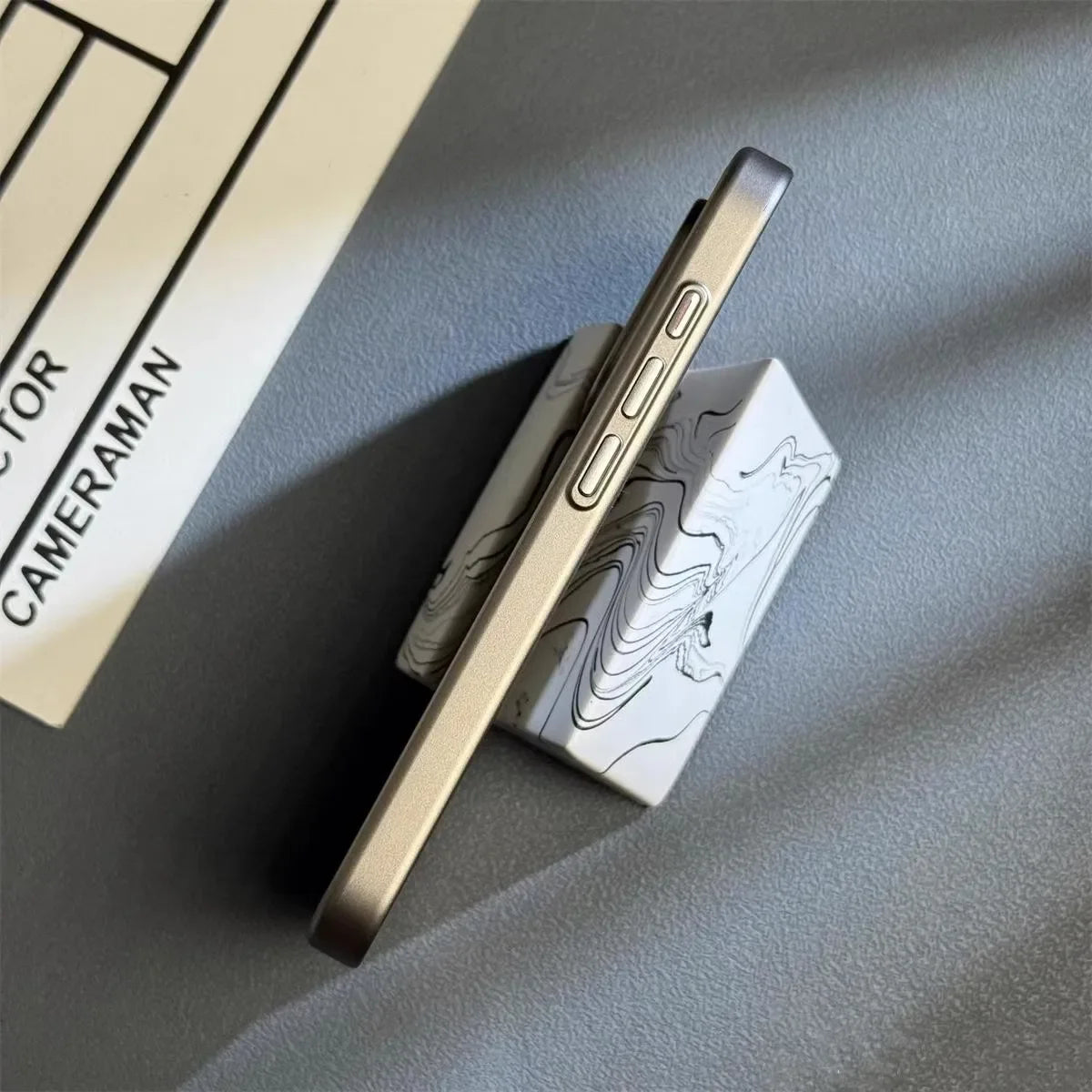 Titanium Shield Pro iPhone Hoesje – Military-Grade Bescherming