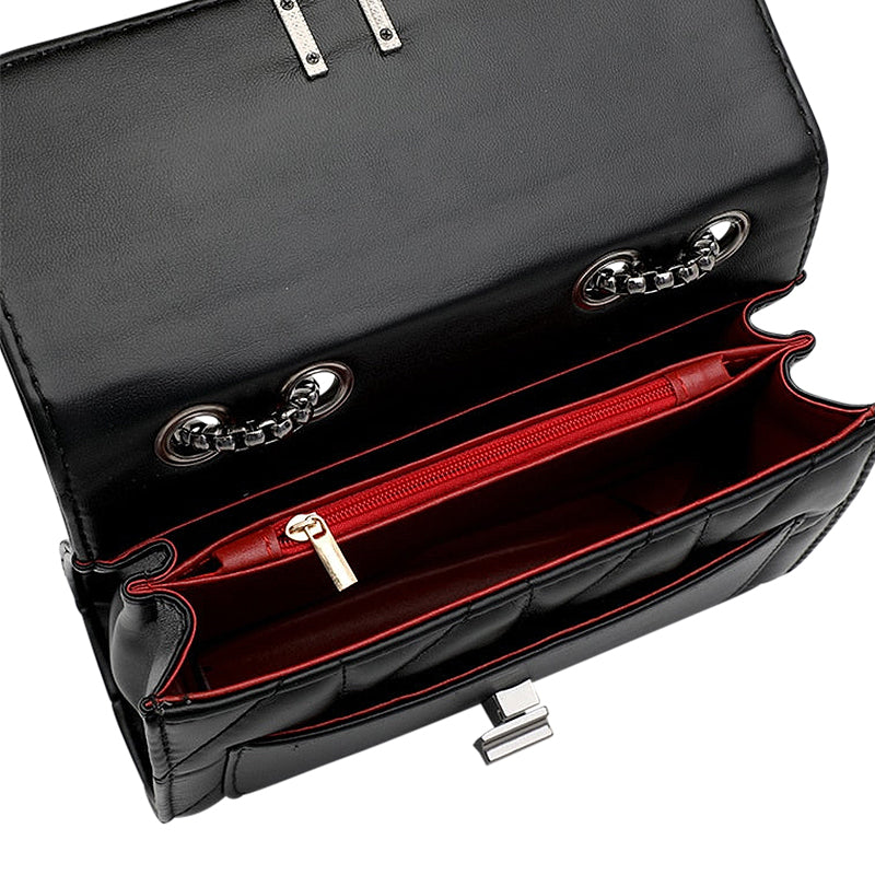 Midnight Luxe – Verfijnde Crossbody met Kettingdetail