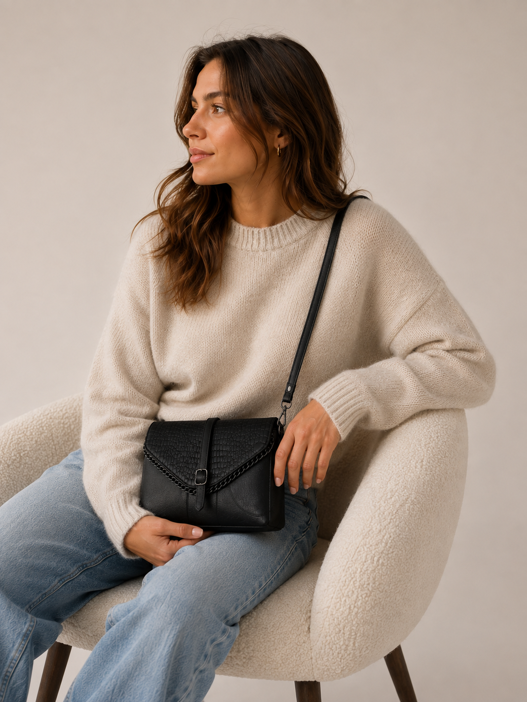 Zwarte Crossbodytas met Kettingdetail – Stijlvol & Veelzijdig