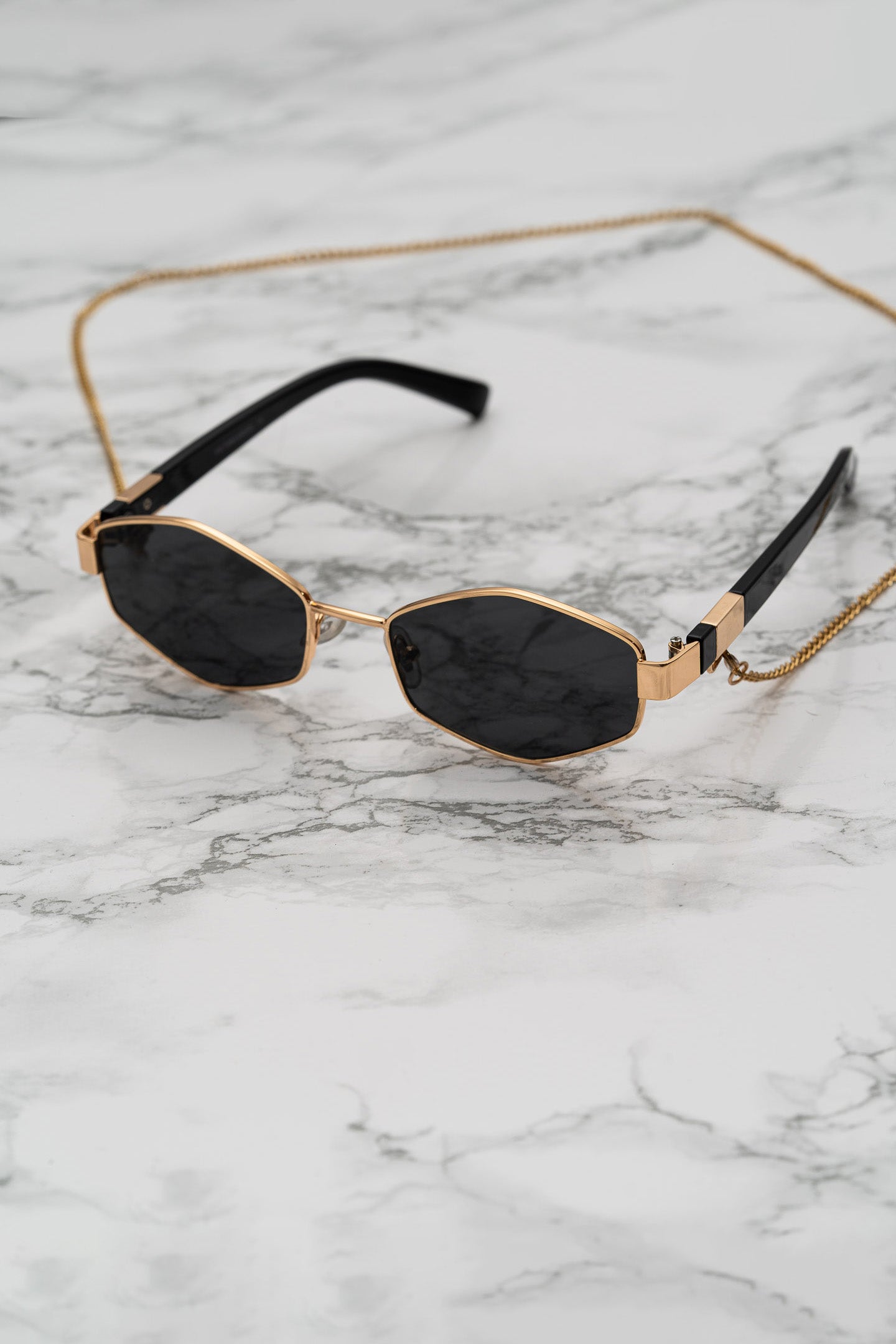 Trendy Zonnebril | Unieke Vorm | UV400 Bescherming