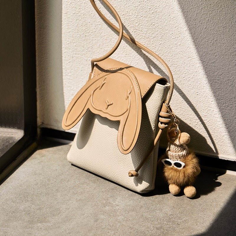 Trendy Schoudertas Dames – Bunny Bag met Speels Ontwerp en Sleutelhanger