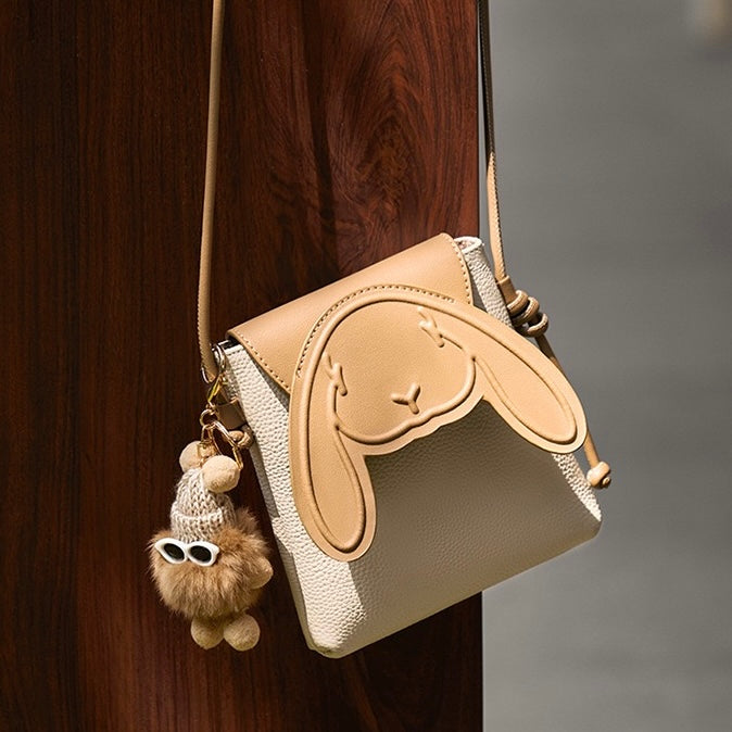 Trendy Schoudertas Dames – Bunny Bag met Speels Ontwerp en Sleutelhanger