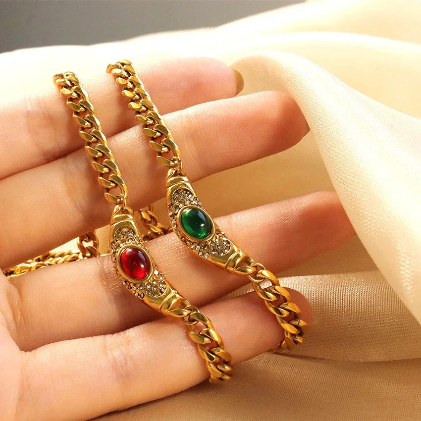 Vintage Gouden Ketting met Edelsteen – Luxe Schakel Design