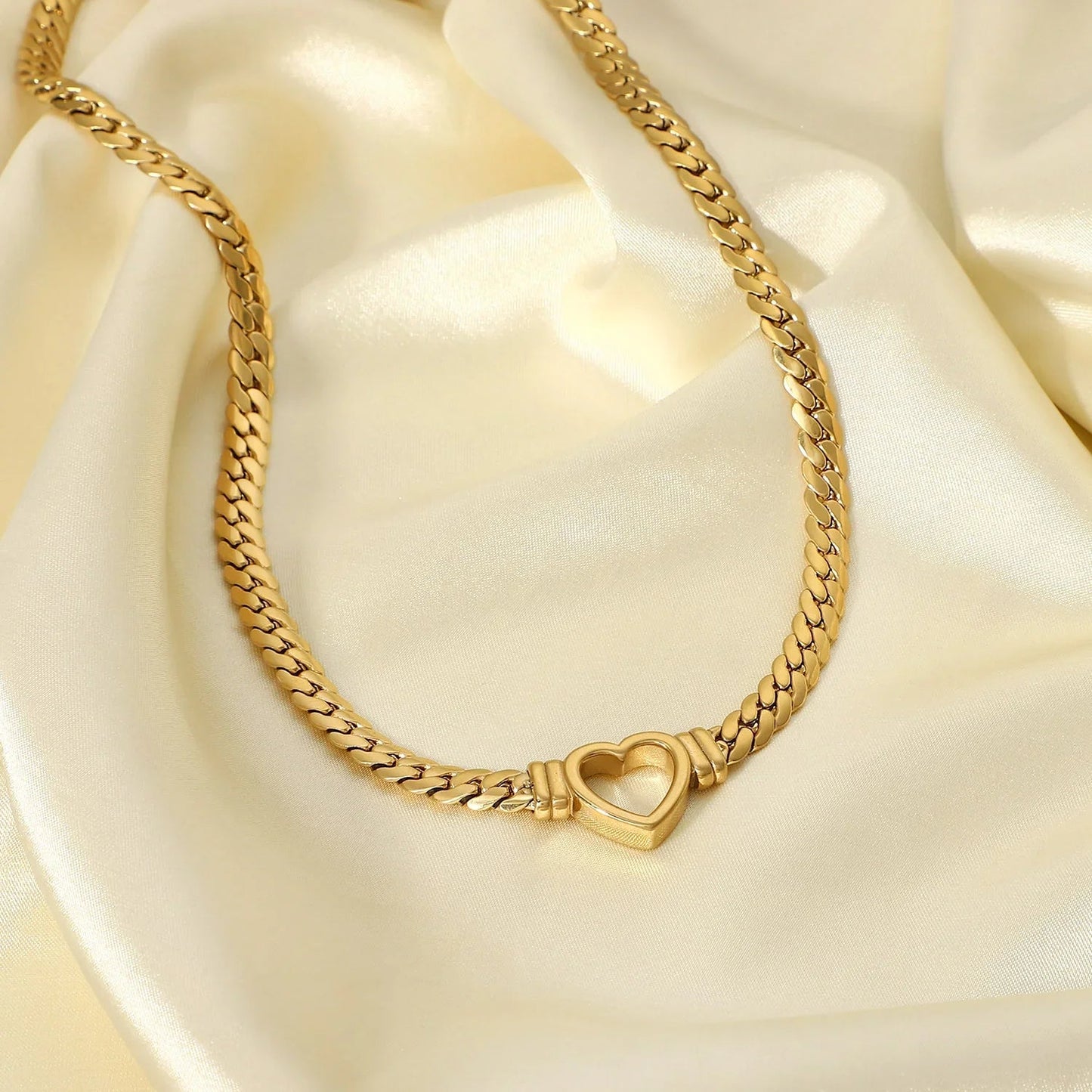 Goud Vergulde Hart Ketting – Trendy Schakel Design met Hanger