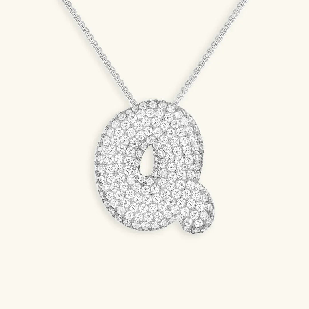 Initial Ketting Goudkleurig | Bubble Letter Hanger | Luxe Zirkonia Look