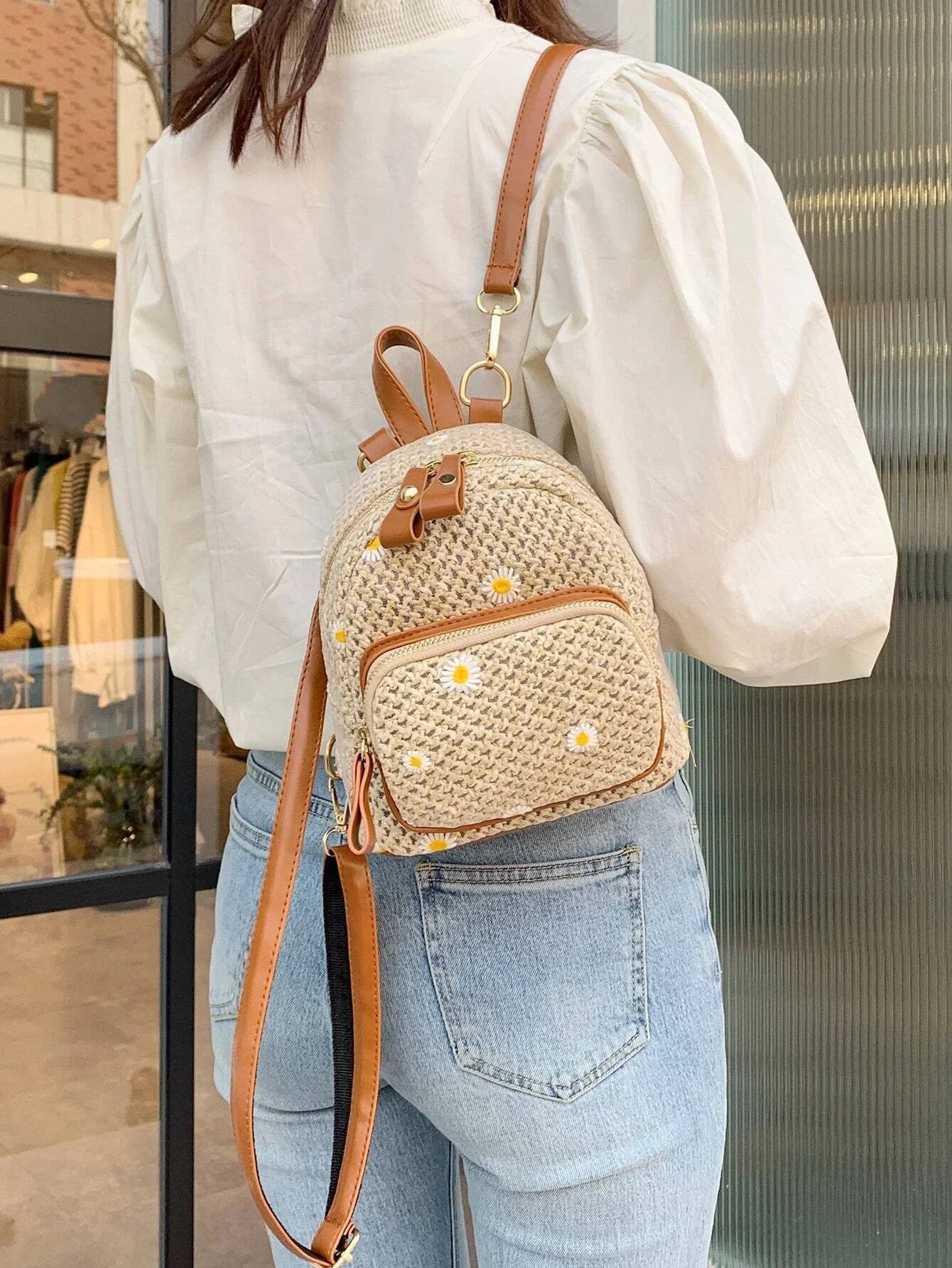Handgeweven Stro Rugzak – Zomers, Compact & Elegant