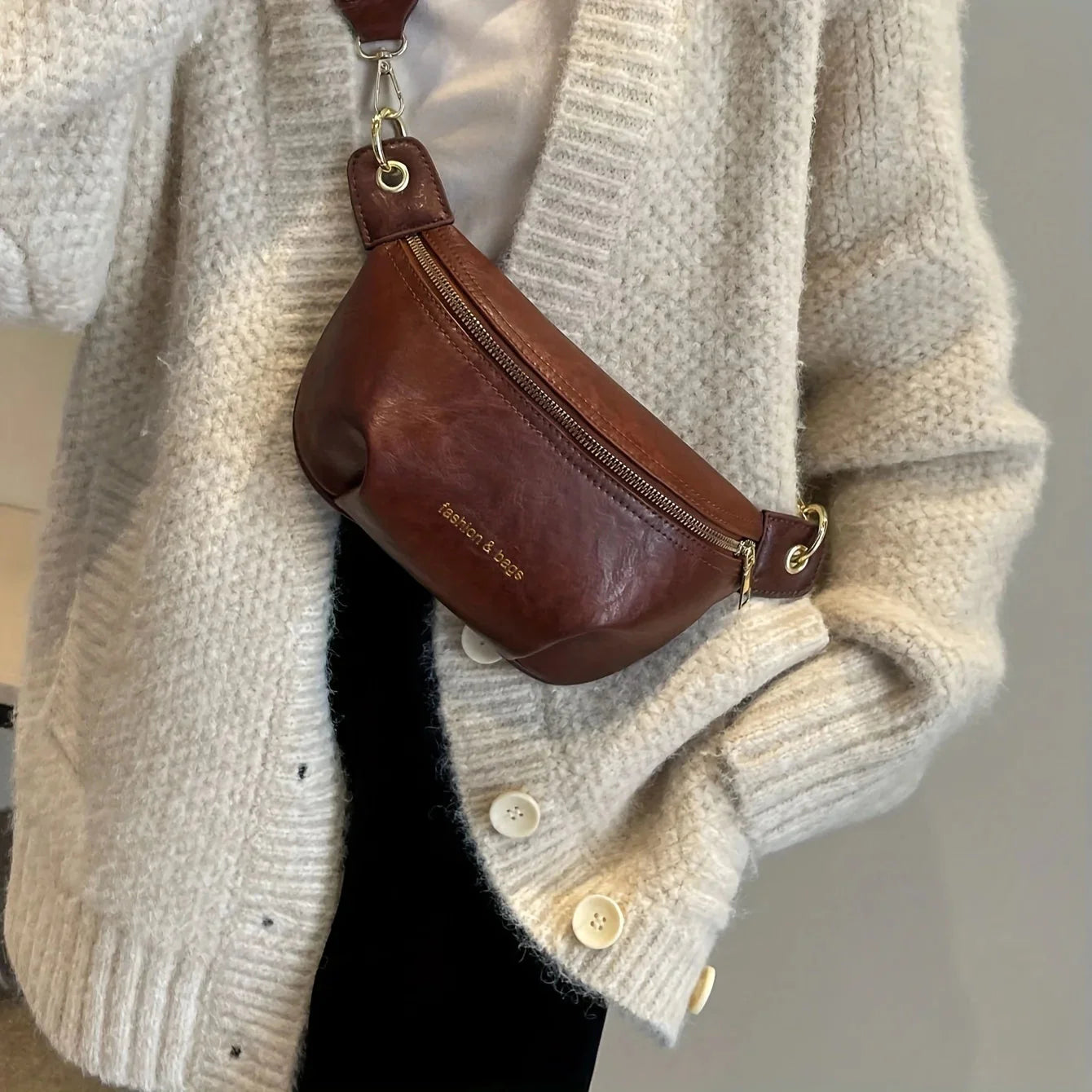 Trendy Leren Heuptas met Brede Band – Ideaal voor Dagelijks Gebruik