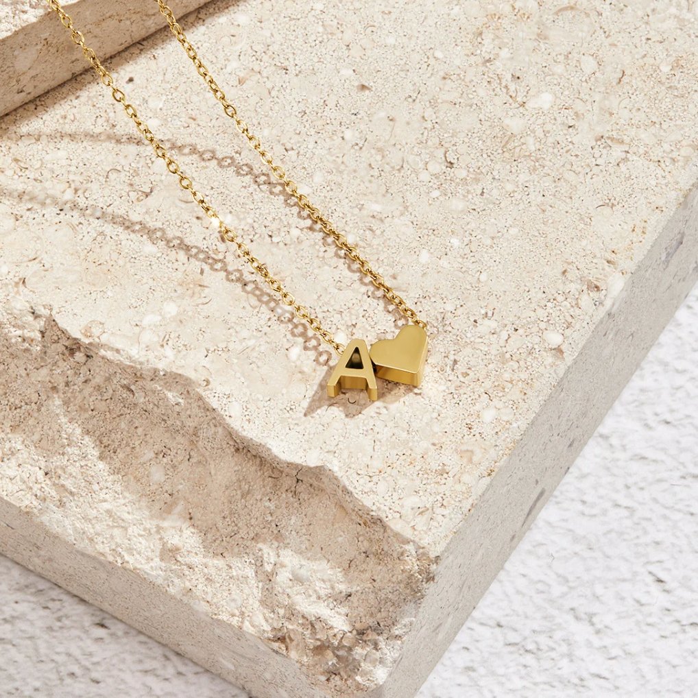 Initialen Ketting met Hart – 14K Goud Verguld & Waterproof
