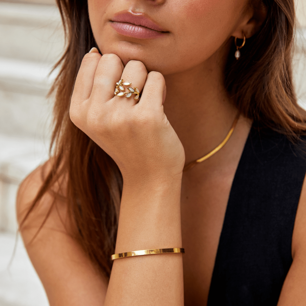 Luxe Goudkleurige Natuur Ring – Stijlvolle Open Ring voor Dames