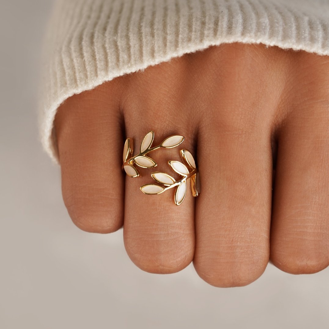 Luxe Goudkleurige Natuur Ring – Stijlvolle Open Ring voor Dames