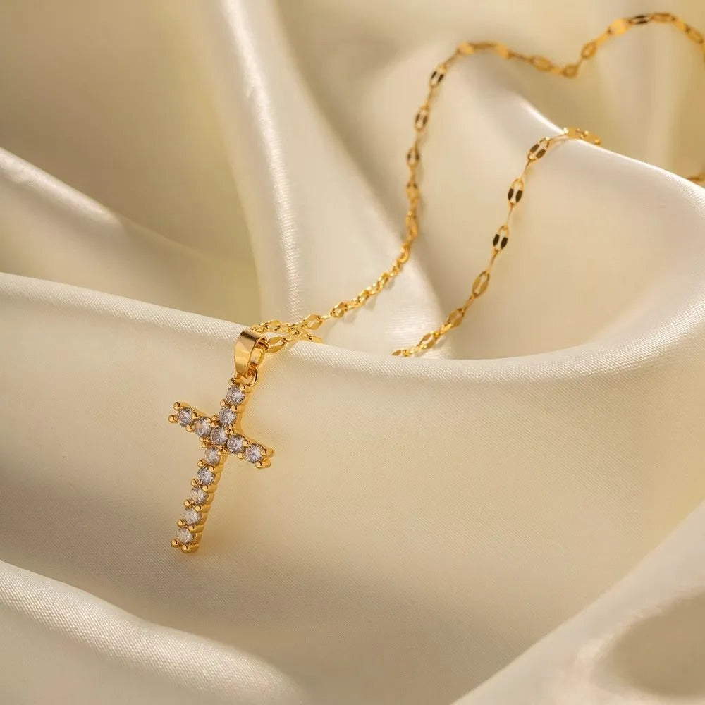 Dames Ketting met Zirkonia Kruishanger – Luxe en Spiritueel Design